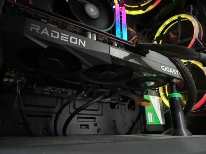 RX 6600 8gb Eagle Gigabyte 