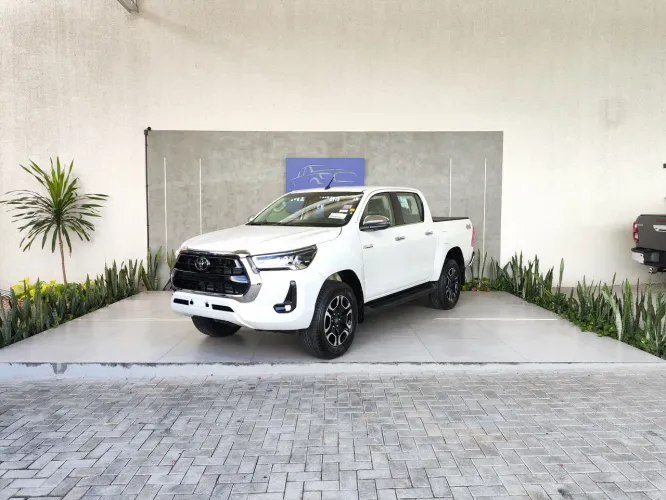 Toyota Hilux CD SRX 4X4 2.8 TDI 16V Diesel Aut. 2026