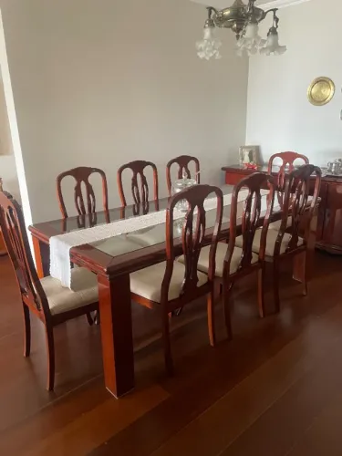 Mesa de Jantar 8 Lugares com Tampo de Vidro