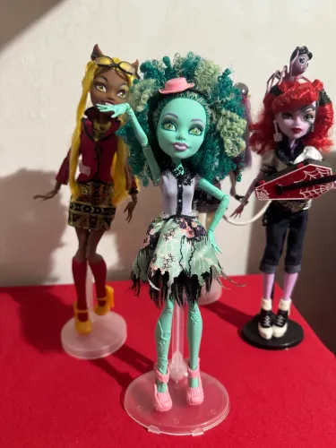 Honey monster high
