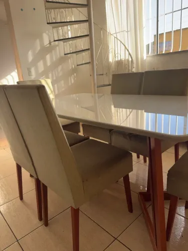 Conjunto Sala de Jantar Madeira Maciça com Vidro 6 Cadeiras Califórnia Marrom/Caramelo
