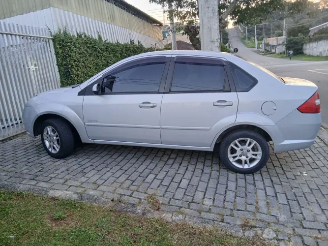 Ford Fiesta Sed. 1.6 8V Flex 4P 2009