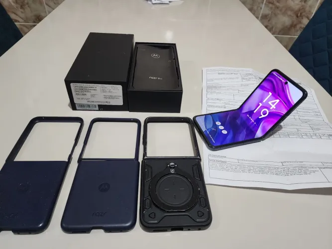 Moto razr 50 ultra 512gb com nota fiscal