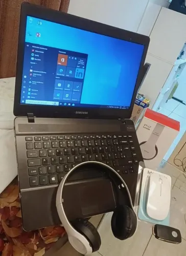 Notebook Samsung Intel Dual Core 8GB RAM HD SSD Bateria nova programas instalados