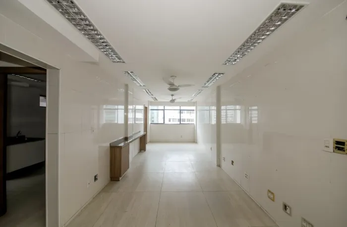 Sala duplex no Centro com 2 vagas para venda