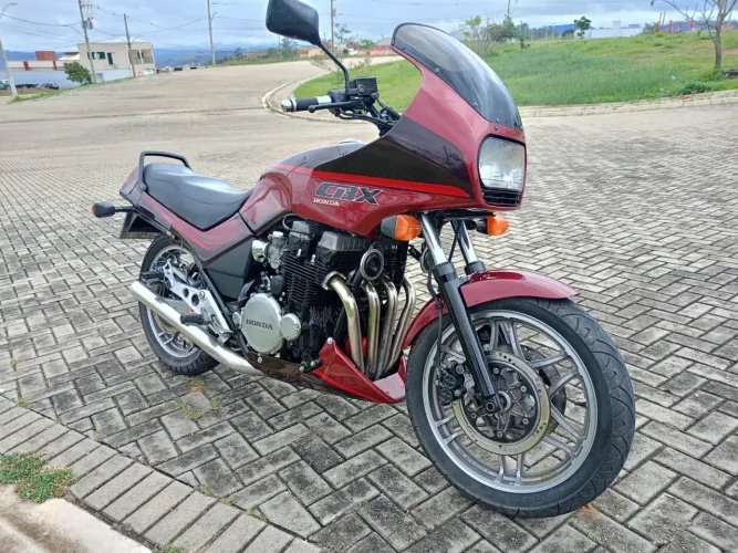 Honda CBX 750 F (Sete galo)