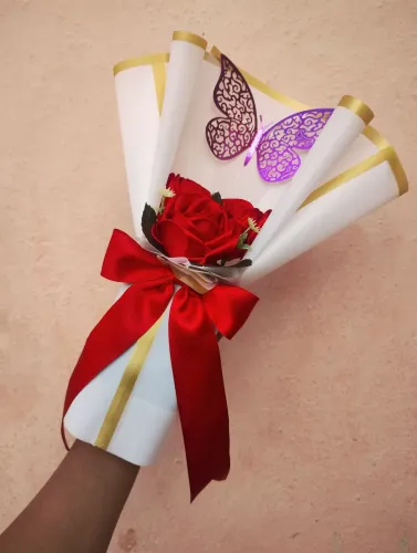 Dia da Mulher, Buquê de Rosas Eternas, A Pronta Entrega 