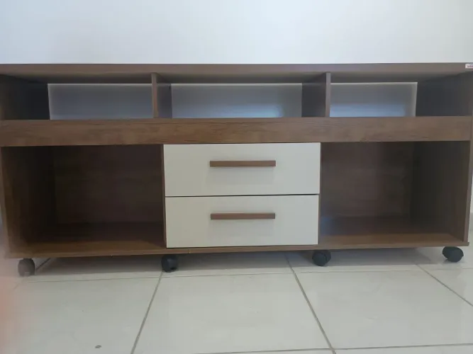 Rack para TV / Aparador - Usado em Perfeito Estado