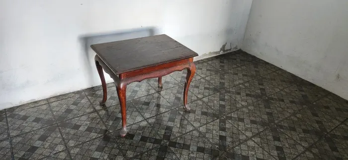 Mesa de centro em madeira vintage