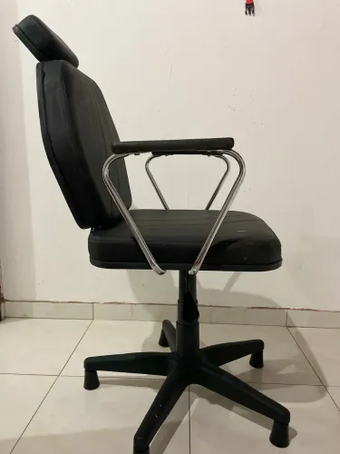 Cadeira hidráulica reclinável