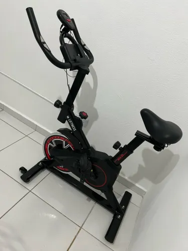 Bicicleta Ergométrica Spinning Liftness Preto e Vermelho 100kg Aço Carbono