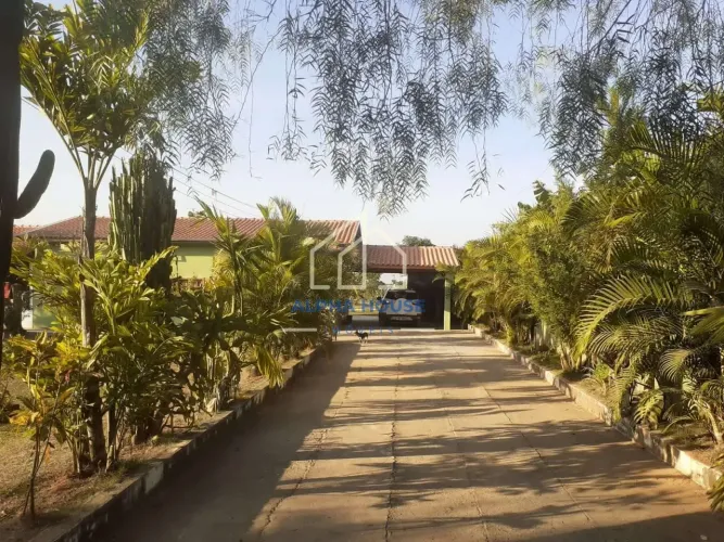 Chácara à venda, Goiabal, Pindamonhangaba, com racho, piscina,pomar e horta.