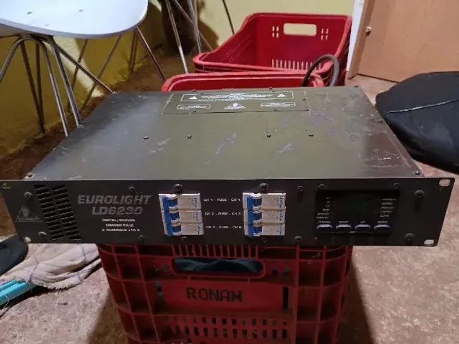 Rack dimmer