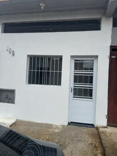 Vendo casa com 25m2