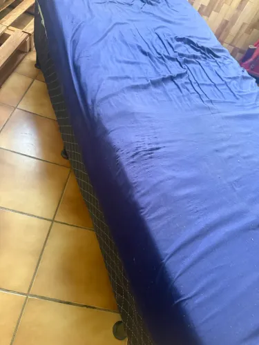CAMA DE SOLTEIRO COM COLCHÃO