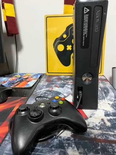 Console Xbox 360 Slim - Seminovo