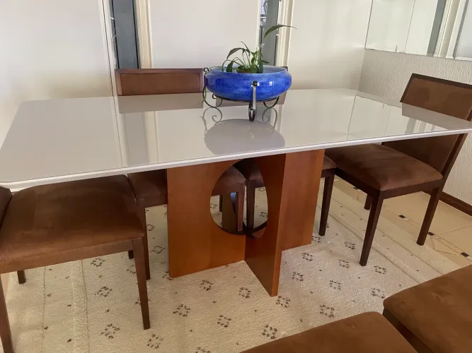 Vendo mesa de jantar 6 lugares em perfeito estado