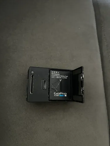 Gopro Hero 3 + acessórios + bateria reserva + maleta e chave  PRA VENDER HOJE AINDA 
