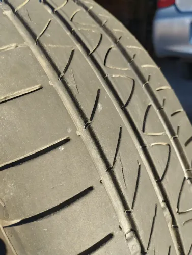 Pneu continental Power Contact 2 175/65 R14