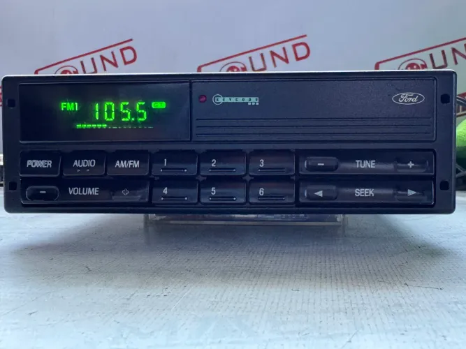 Auto rádio Bluethoth original Ford lindo aparelho na promoção 