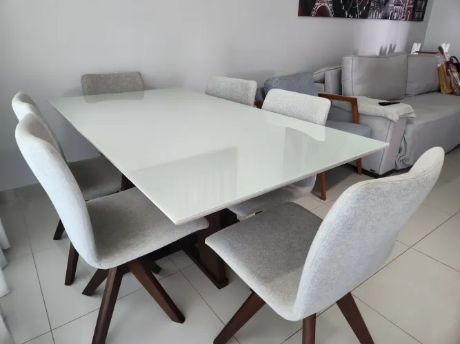 Mesa de jantar 6 cadeiras
