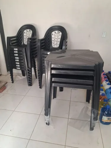 CADEIRA DE PLASTICO DIDMDM REFORÇADA HD R$ 40 A UNDADE