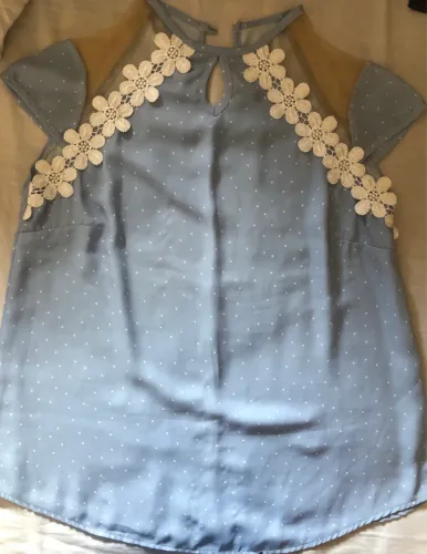 Blusa Social azul com Poá branco !!