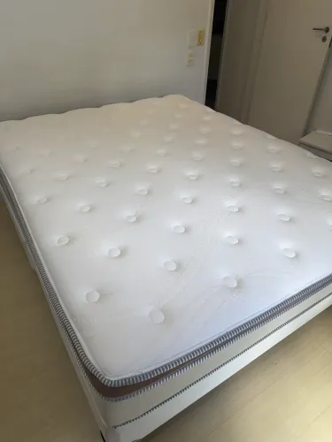 Colchão tamanho Queen, marca EURO, modelo Lugano. Colchão premium de nível hotelaria