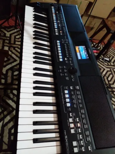 Teclado yamaha sx600 novo