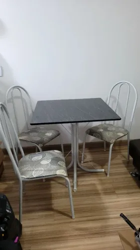 Mesa de jantar 75cm com 3 cadeiras