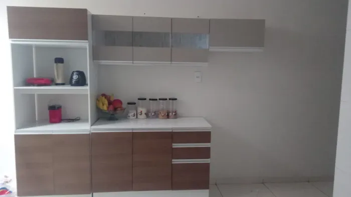 Vende se armário de cozinha apenas 2 meses de uso