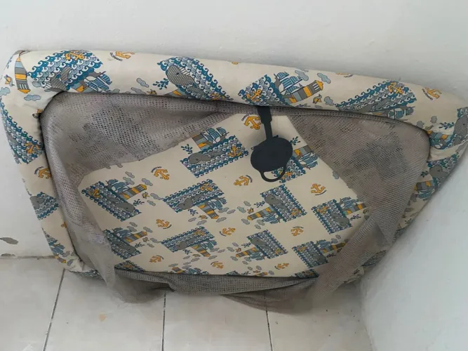 Vendo Berço cercado para bebê unissex