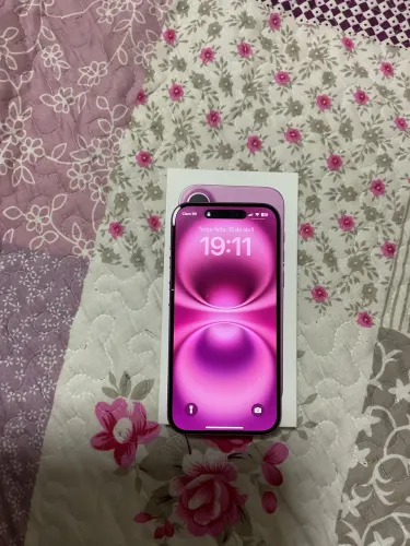 iPhone 16 Rosa com caixa