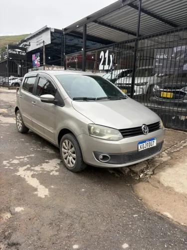 Volkswagen Fox 1.0 MI Total Flex 8V 5P 2013
