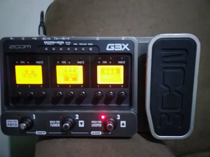 Pedaleira Zoom G3X
