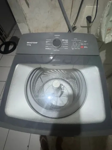 Vendo máquina de lavar de 12kg. Brastemp.por 1.200,00