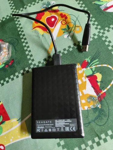 HD externo Seagate 4TB testado funcionando perfeitamente acompanhando o cabo 3.0