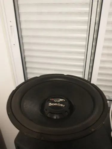 Sub Woofer de 15 Bomber bicho papão 