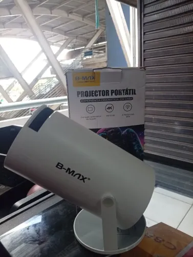 Projetor portátil 150"