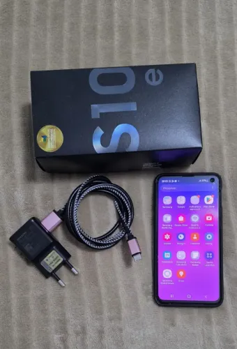Samsung Galaxy S10e 