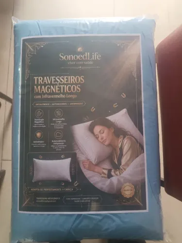 Travesseiro magnético