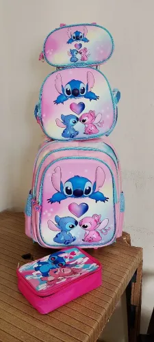 Kit de mochila com lancheira e estojos do stitch