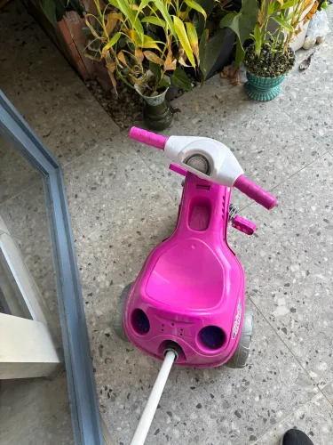 Triciclo infantil feminino