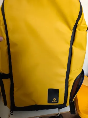 Mochila Sansonite amarela 