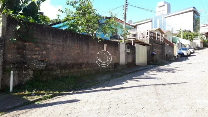 Terreno de 1347.45m² no bairro Itacorubi
