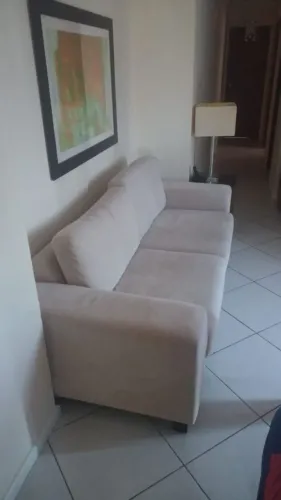 Vendo. Sofá ( NÃO RETRÁTIL ) .