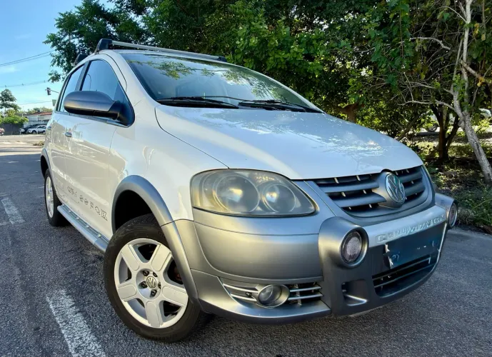 Volkswagen Crossfox 1.6 MI Total Flex 8V 5P 2009