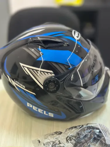 Capacete Peels n 58 sem uso