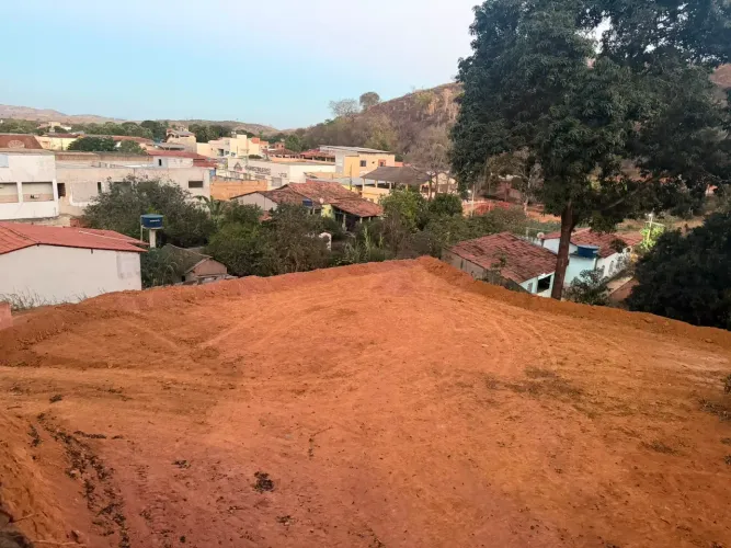 Excelente lote na aria mais nobre de frei Inocêncionocencio