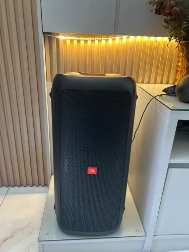 Caixa de som JBL party Box 300